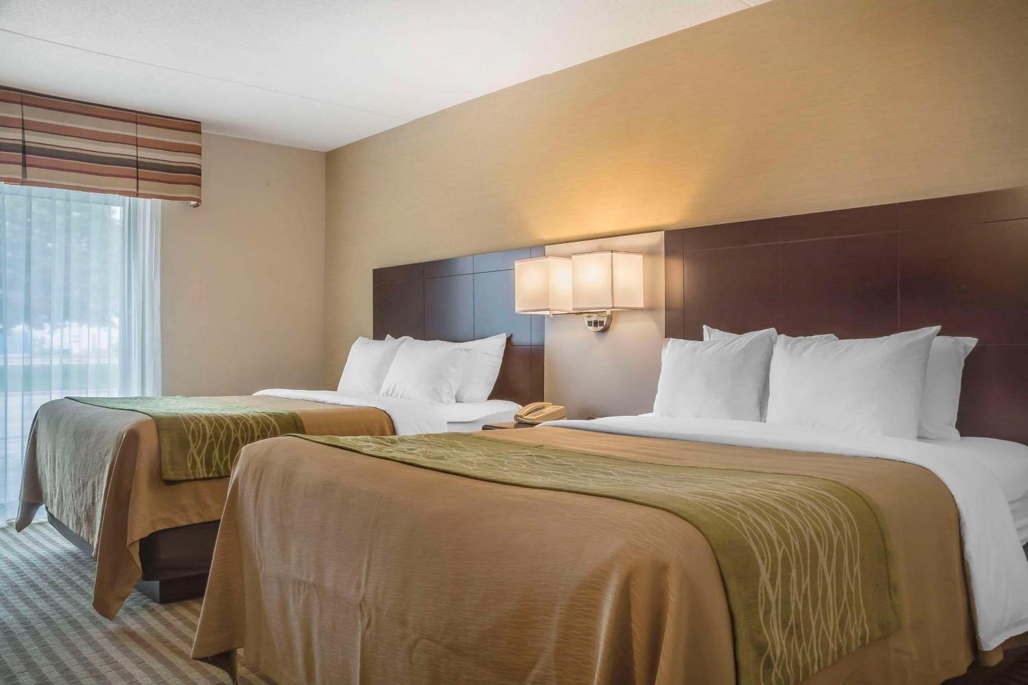 Comfort Inn Chatham-Kent Екстериор снимка